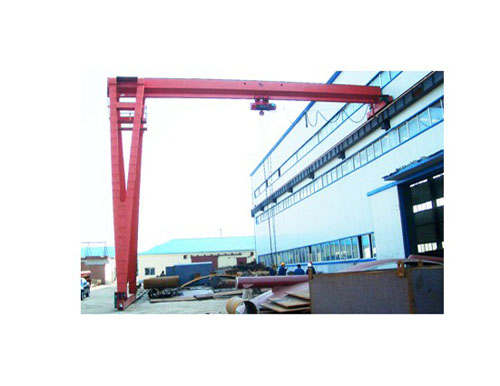 Outside half door crane